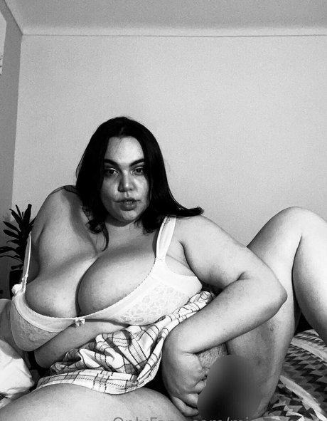 miss clover modèle adulte archive