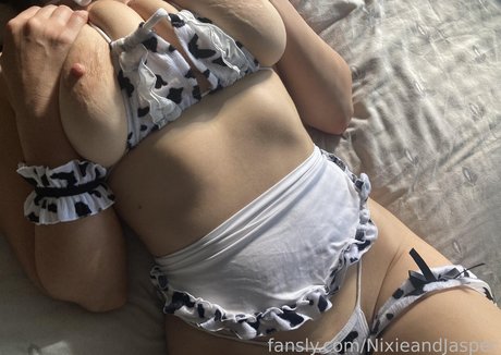 NixieandJasper nus de stars du porno images