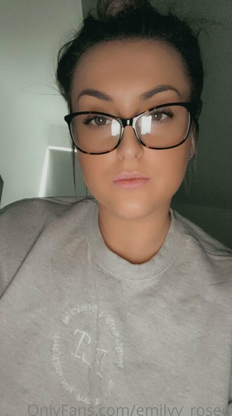 emilyy rosee étoile sexy galeries
