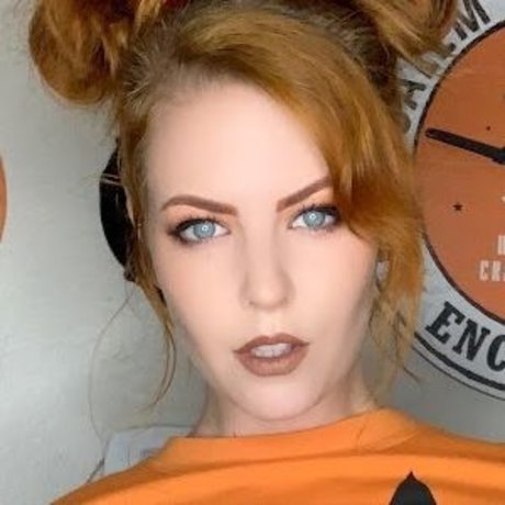 Maidofmight étoile érotique images