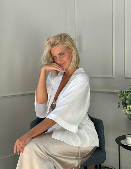 ainabarcons actrice exclusive photo