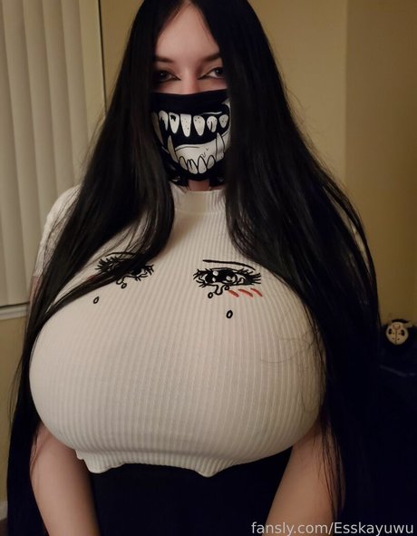 Esskayuwu top star des photos