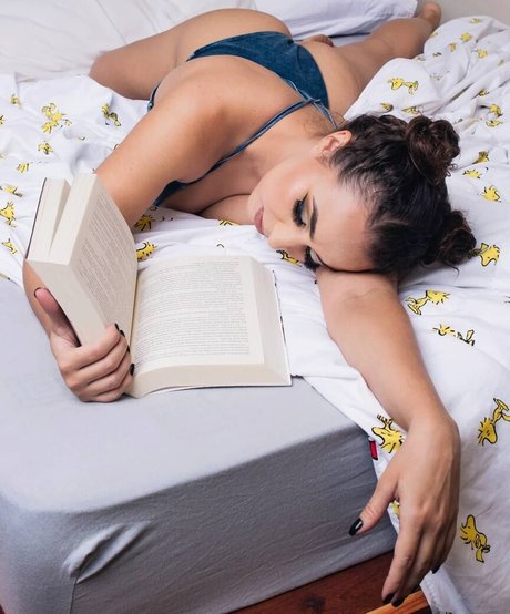 Rafaela Moreira modèle porno images