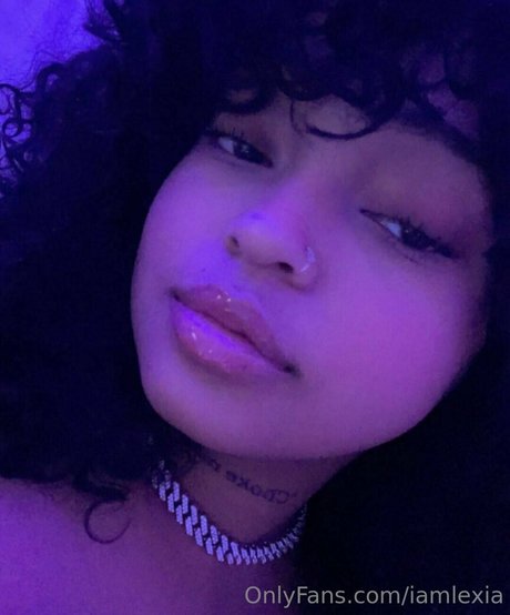 iamlexia modèle de haute qualité photo