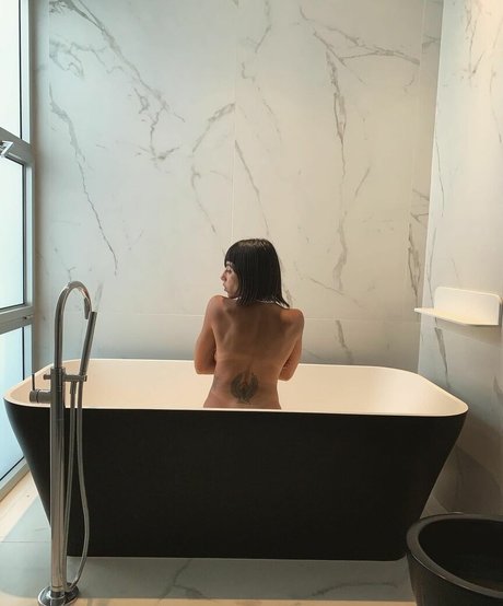 Adva Lachiany étoile sympa galeries