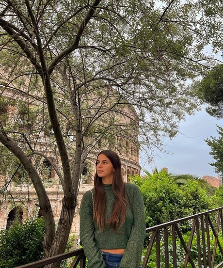 Constanza Cerundolo xxx étoile galeries