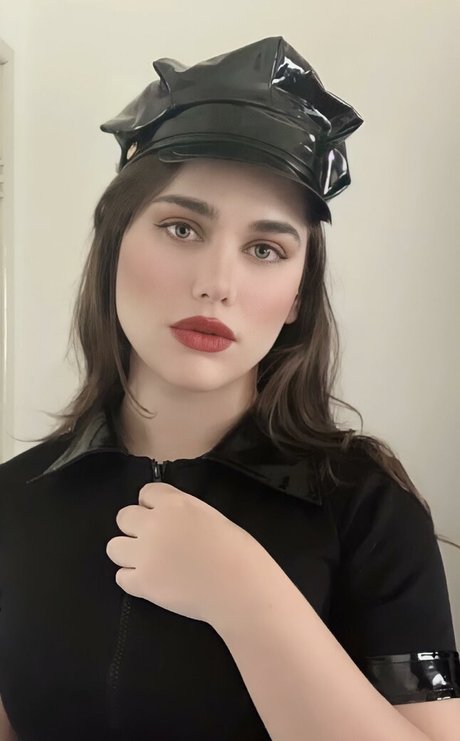 milf échangiste uniquementfans nu sympa photo