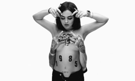 Sonya Tayurskaya sexe star img