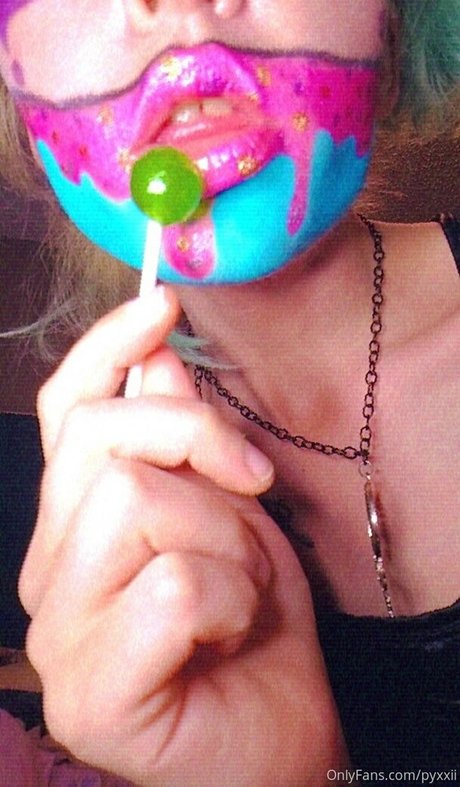 pyxxii modèle de haute qualité photos