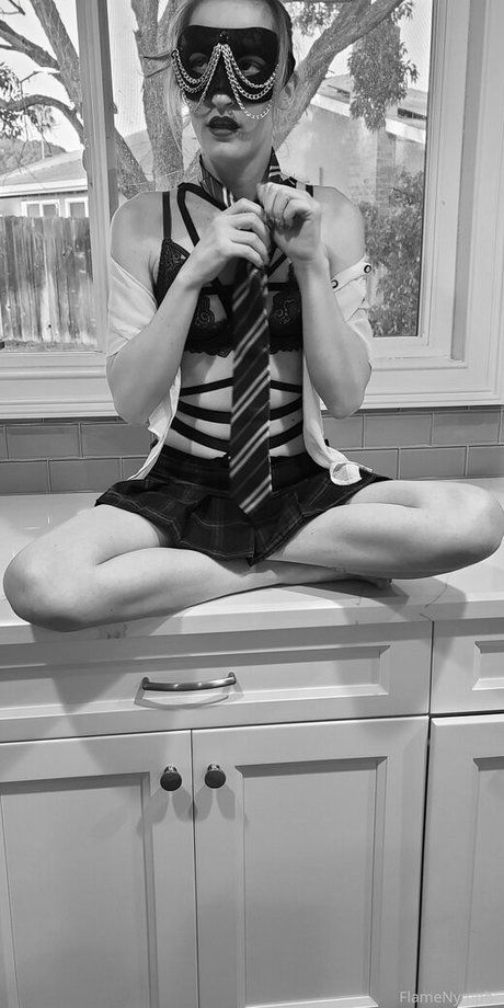 flamenymph actrice nue des photos