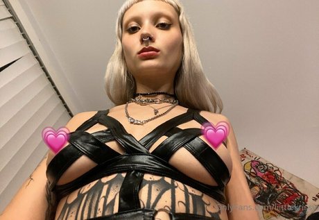 liittlekrissy nus de stars du porno photo