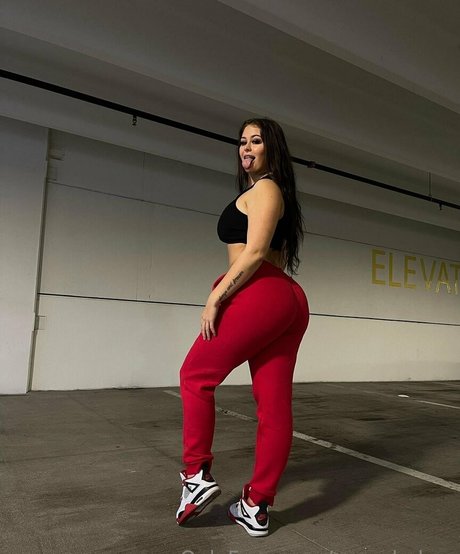 maegbabyy actrice de sexe des photos