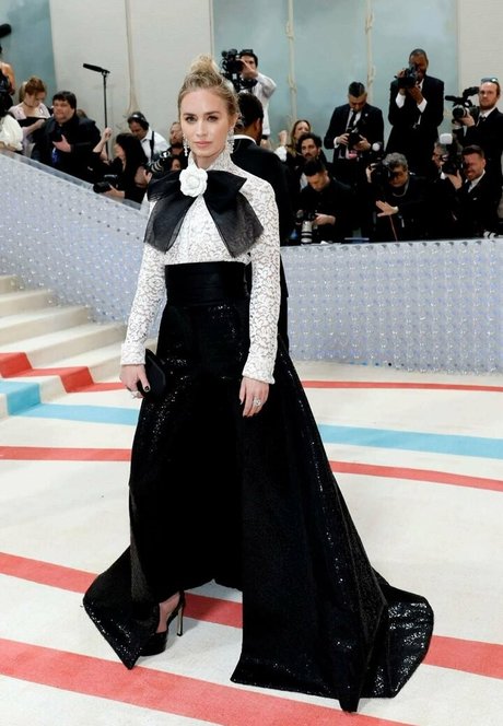 Emily Blunt star du porno gratuite galerie