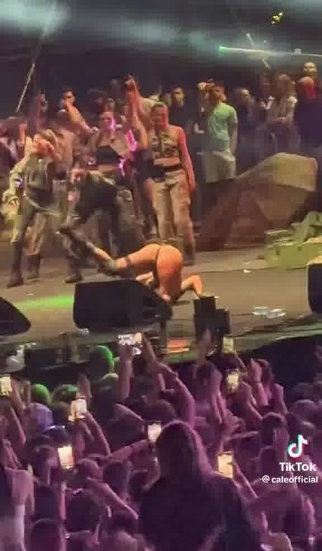 Teodora Dzehverovic actrice pornographique collection