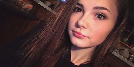 Aislynn Rose nus star du porno galerie