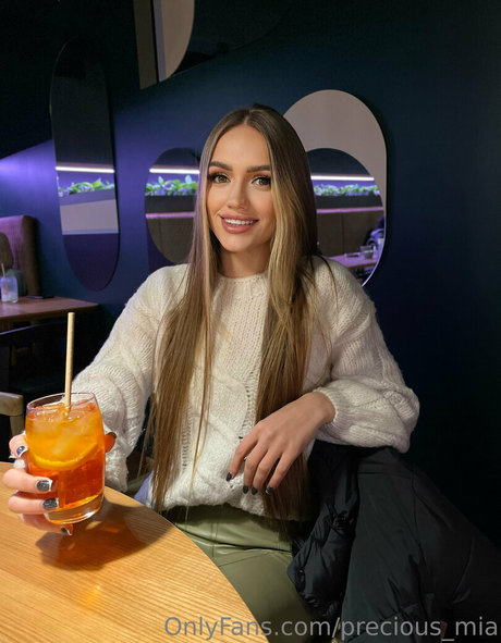 precious mia star du porno en haute qualité photos