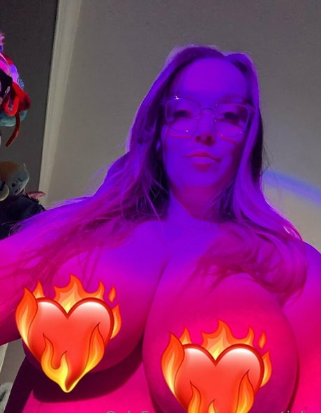 curvycutiexo étoile xxx archive