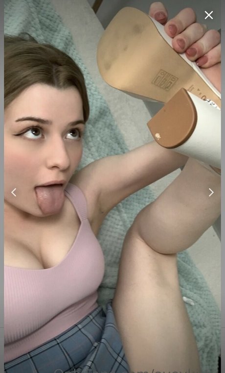 Aveykitty actrice artistique galerie