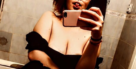 Baranyai Lanyok star du porno en haute qualité photos