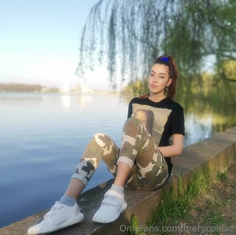 meryconlae actrice de nus photo