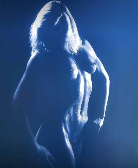 Shirley_ modèle porno image