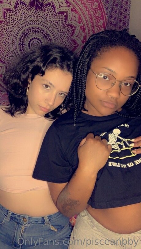 chaton courbé onlyfans sexy en haute qualité galeries