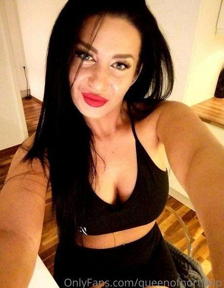 queenofnorthvip modèle pornographique image
