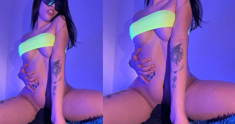 Hillary Fabii modèle sexy archive