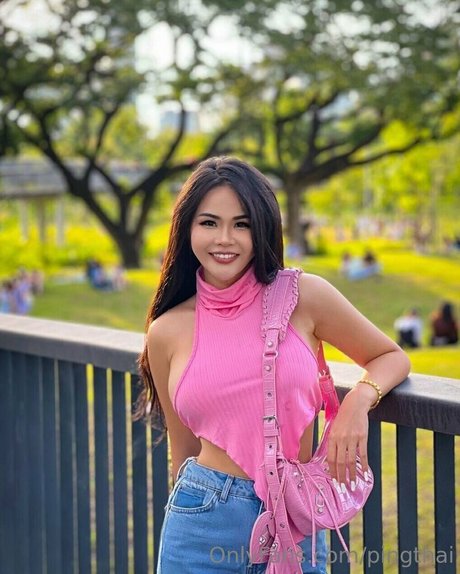 pingthai modèle pornographique collection