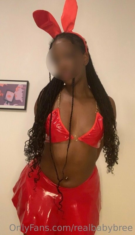 realbabybree modèle nu collection