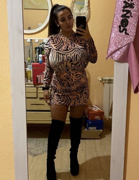 Anneris18 haut étoile galerie