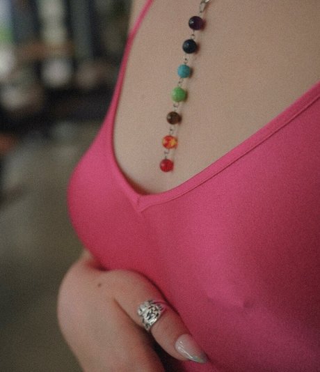 Emmily Mello actrice artistique galerie