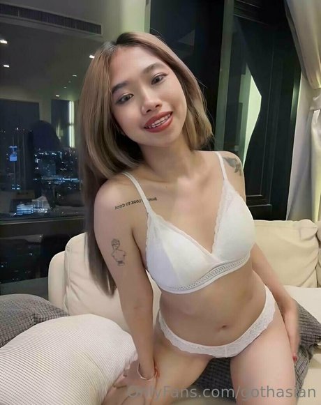 gothasian jolie actrice photos