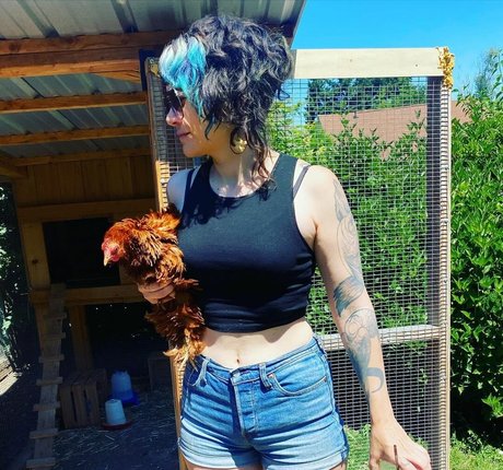 Holly Conrad haut étoile galeries