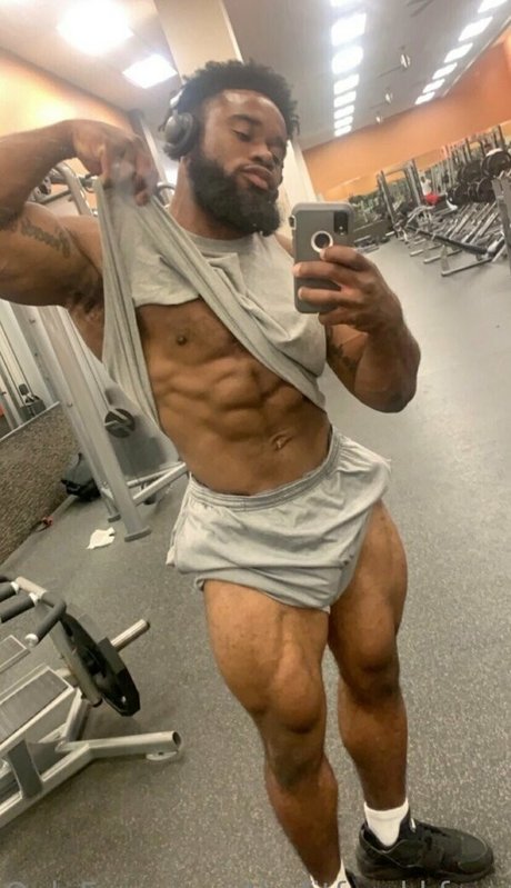 thefitfreakkfree étoile érotique collection