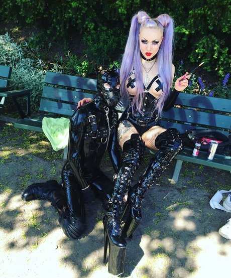 My Little Vronie top star images