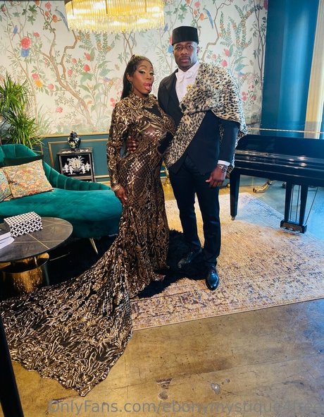 ebonymystique4free star du porno image