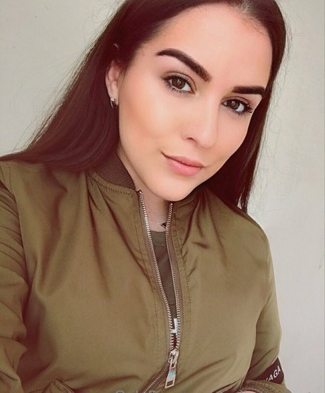 polinavolkova jolie star du porno galeries