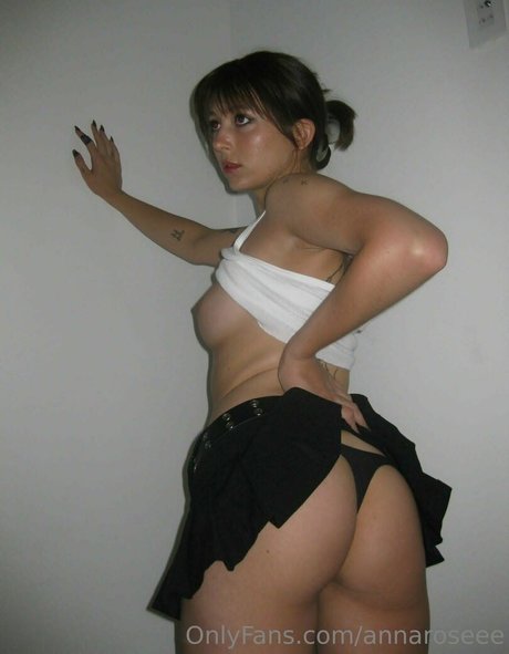 annaroseee étoile sexy galerie