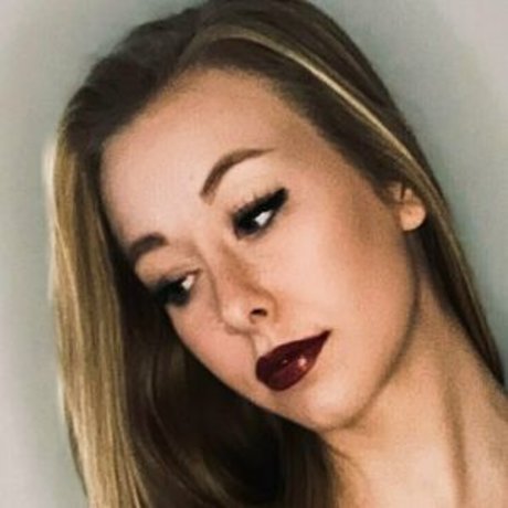 nattiegirl96 modèle érotique des photos