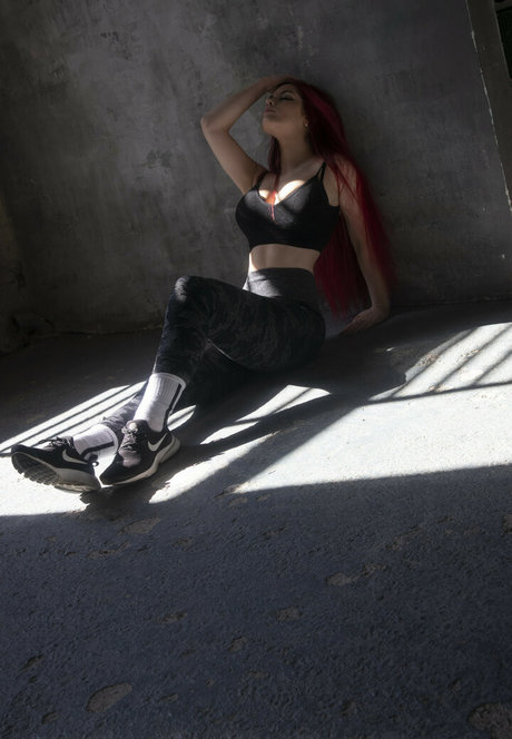 Angie Strelnikova star du porno xxx des photos