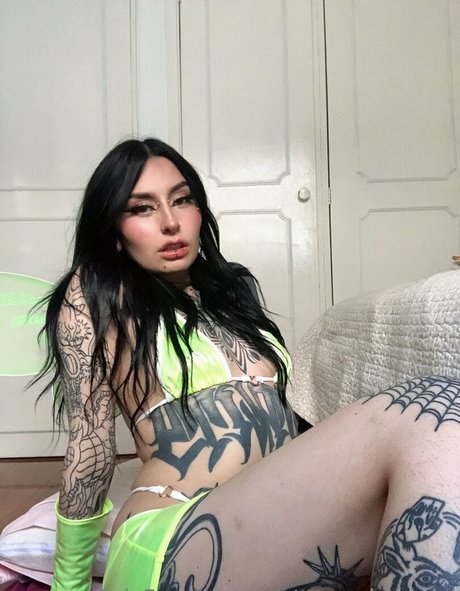 badkittymia mannequin des photos