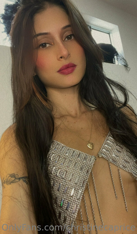 christinecaprice star du porno en haute qualité photos