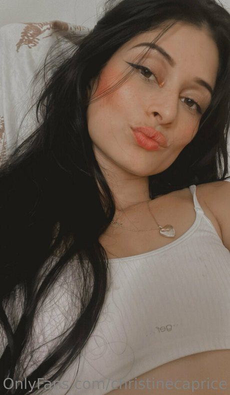 christinecaprice modèle artistique galerie