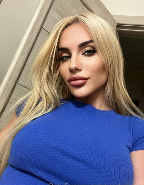 alicedollyua actrice pornographique image