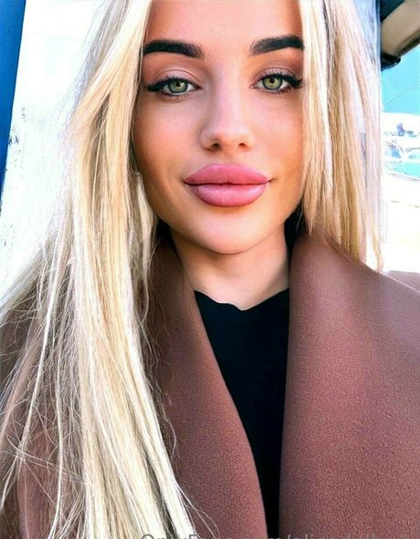 alicedollyua sexe star du porno img