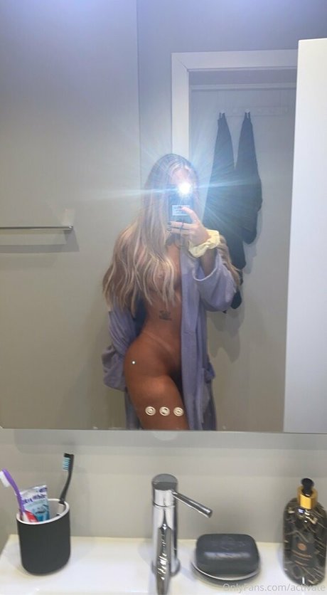 activate jolie star du porno archive