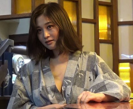 Rin Takahashi haut étoile photo