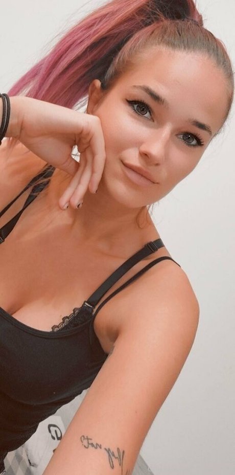 dennyreed actrice parfaite des photos