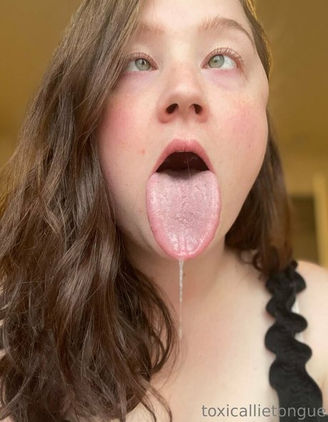 toxicallietongue actrice de nus photo